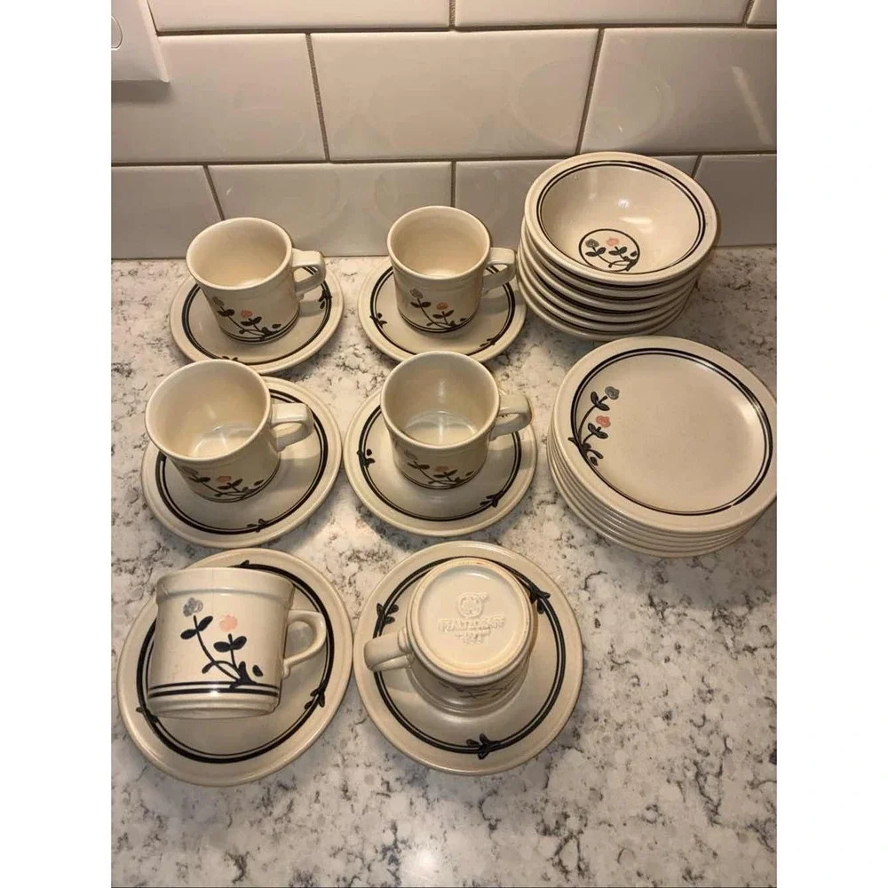 Pfaltzgraff Tea Rose Floral Stoneware 8 Cups & 6 Saucers, 6 Bowls, 10‎ Plates